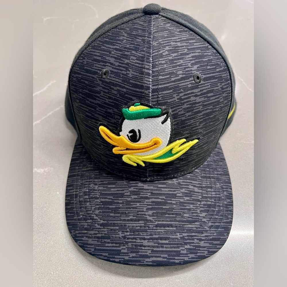 Nike Oregon Ducks Hat size S/M